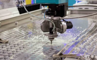 Découpage par jet d&rsquo;eau haute pression : Une solution précise pour la découpe de matériaux composites